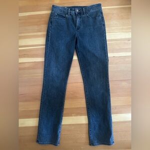 GAP Women’s Classic Straight High Rise Jeans